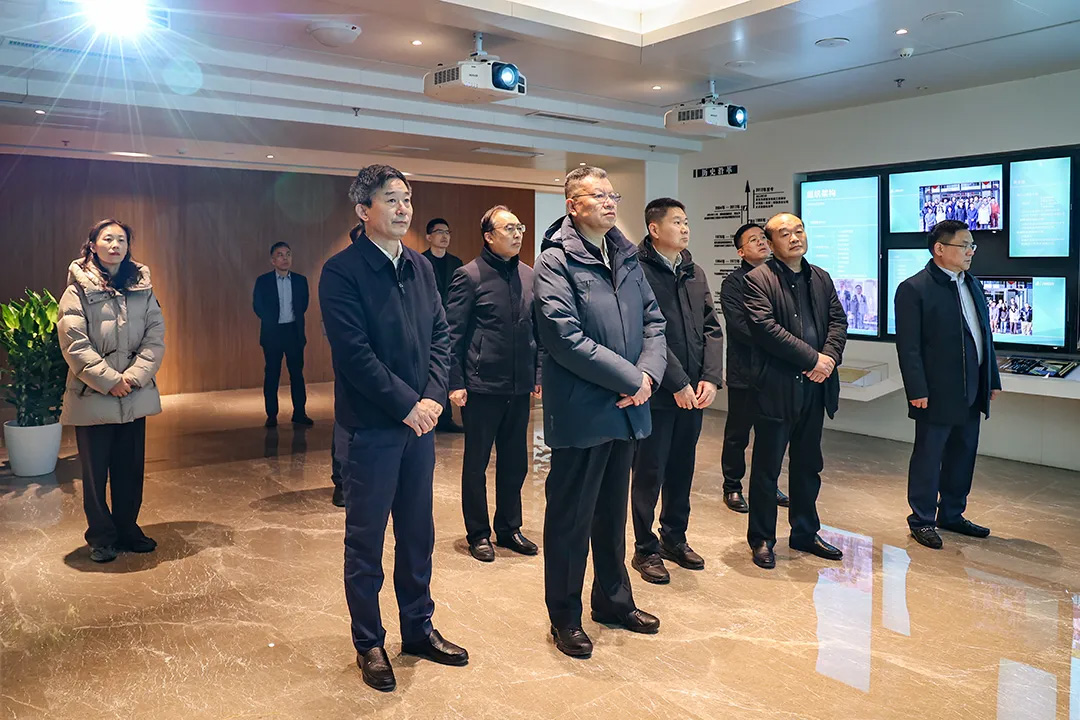 市人大常委会领导莅临集团调研指导